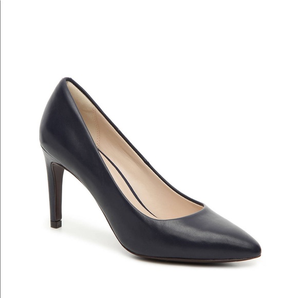 cole haan navy blue pumps